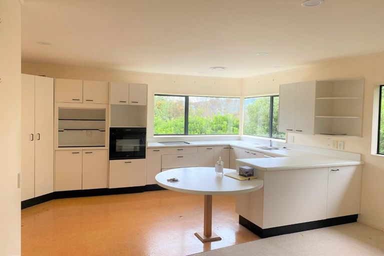 Photo of property in 14 Ellwood Place, Churton Park, Wellington, 6037