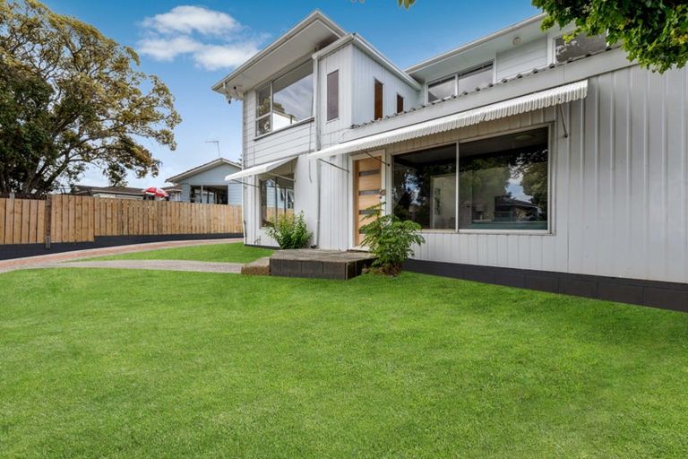 Photo of property in 110 Friedlanders Road, Manurewa, Auckland, 2102