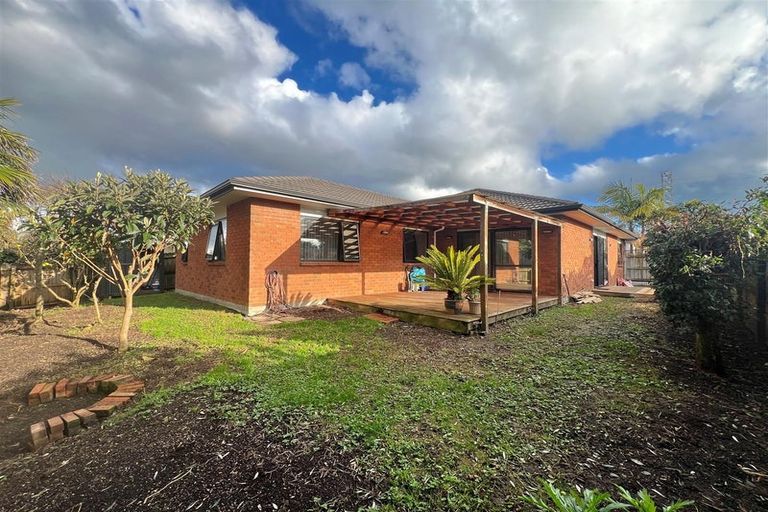 Photo of property in 27 Goh Place, Manurewa, Auckland, 2105