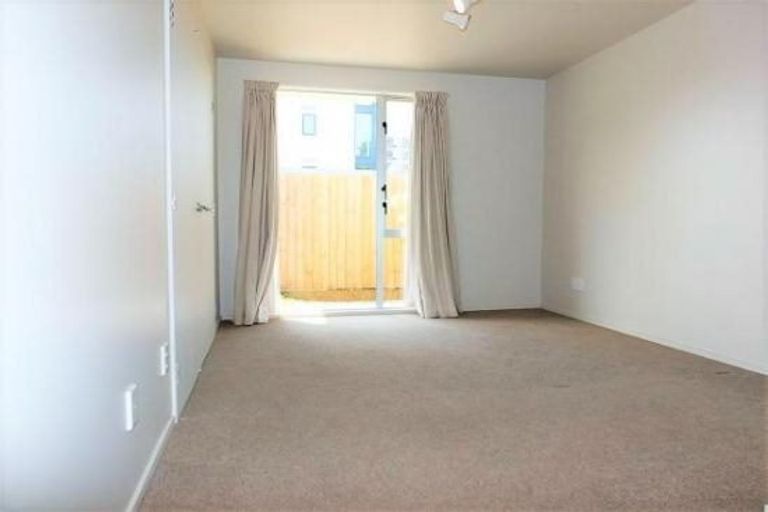 Photo of property in 4/32 Cranmer Square, Christchurch Central, Christchurch, 8013