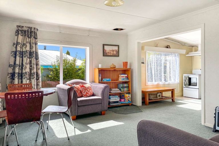 Photo of property in 11 Arthur Road, Owaka, 9585