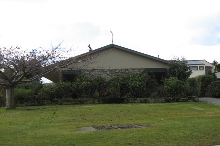 Photo of property in 104 Hunter Crescent, Wanaka, 9305