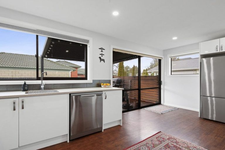 Photo of property in 76 Balrudry Street, Avonhead, Christchurch, 8042