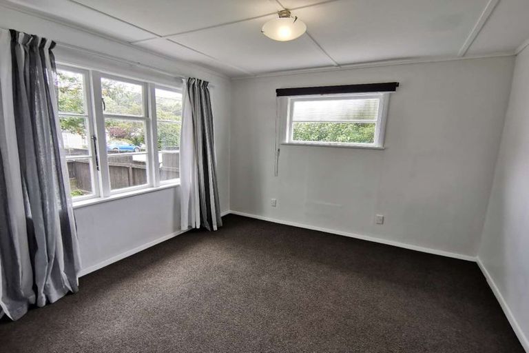 Photo of property in 62 Main Road, Wainuiomata, Lower Hutt, 5014