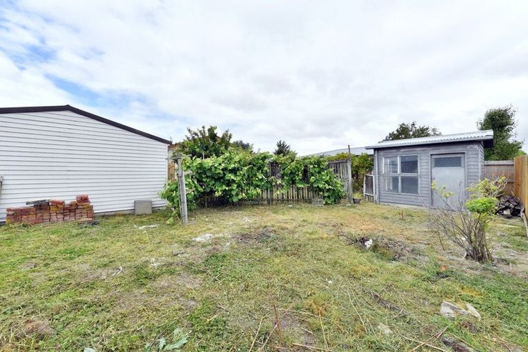 Photo of property in 31 Denniston Crescent, Redwood, Christchurch, 8051