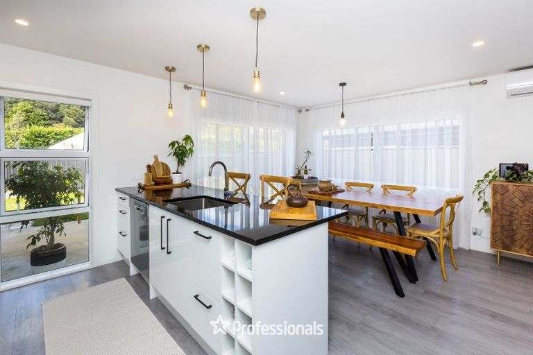 Photo of property in 21 Salisbury Crescent, Wallaceville, Upper Hutt, 5018