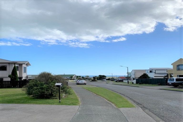 Photo of property in 9 Doncaster Terrace, Ascot Park, Porirua, 5024