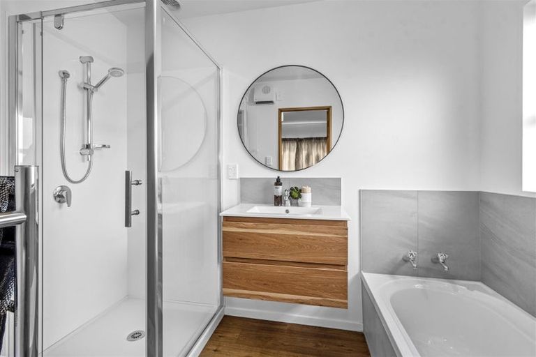 Photo of property in 1a Rossiter Avenue, Redwood, Christchurch, 8051