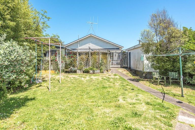 Photo of property in 10 Gonville Avenue, Gonville, Whanganui, 4501