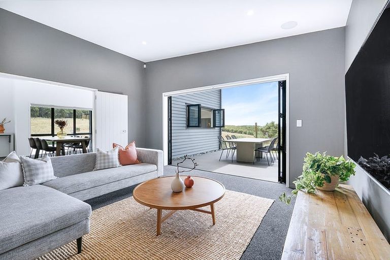 Photo of property in 224 Baverstock Road, Grandview Heights, Hamilton, 3200