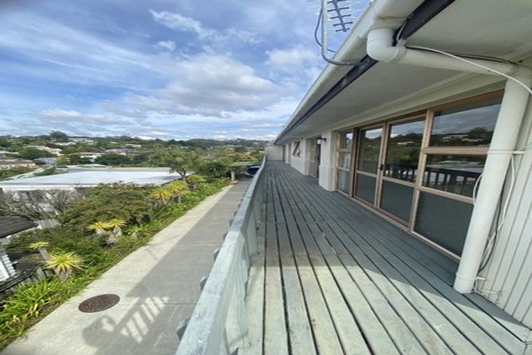 Photo of property in 1/46 Lyons Avenue, Murrays Bay, Auckland, 0630