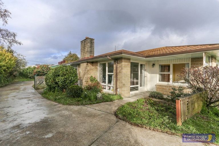 Photo of property in 6 Rosedale Place, Avonhead, Christchurch, 8042