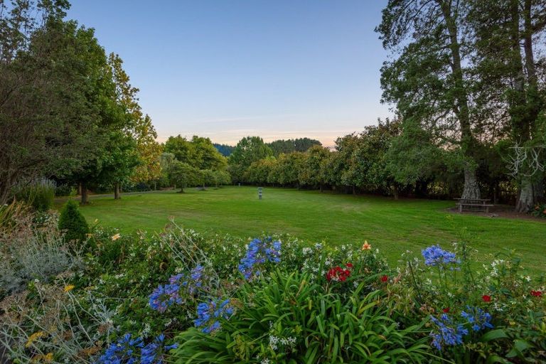 Photo of property in 75 Sutton Road, Brookby, Manurewa, 2576