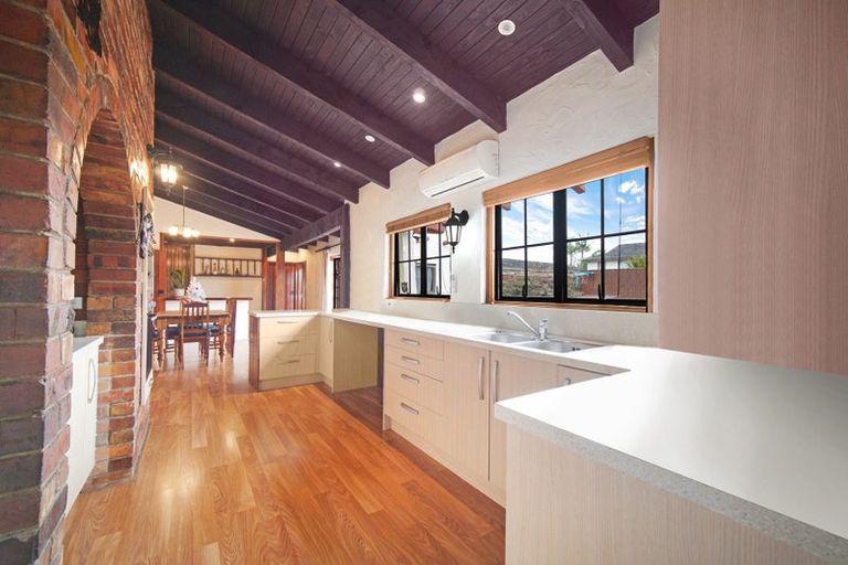 Photo of property in 2 Bramley Drive, Farm Cove, Auckland, 2012