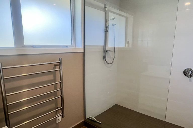 Photo of property in 2/186 Blighs Road, Strowan, Christchurch, 8052