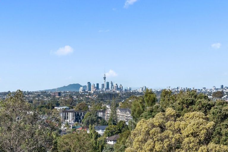 Photo of property in 203/6 Waikumete Road, Glen Eden, Auckland, 0602