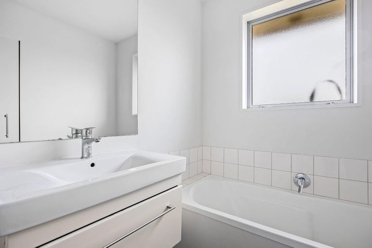 Photo of property in 48 Acacia Avenue, Rangiora, 7400