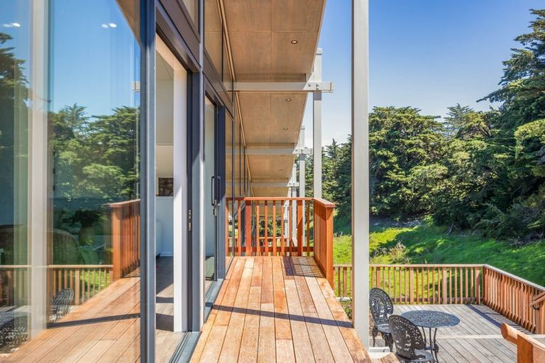 Photo of property in 6 Kapuka Lane, Kennedys Bush, Christchurch, 8025