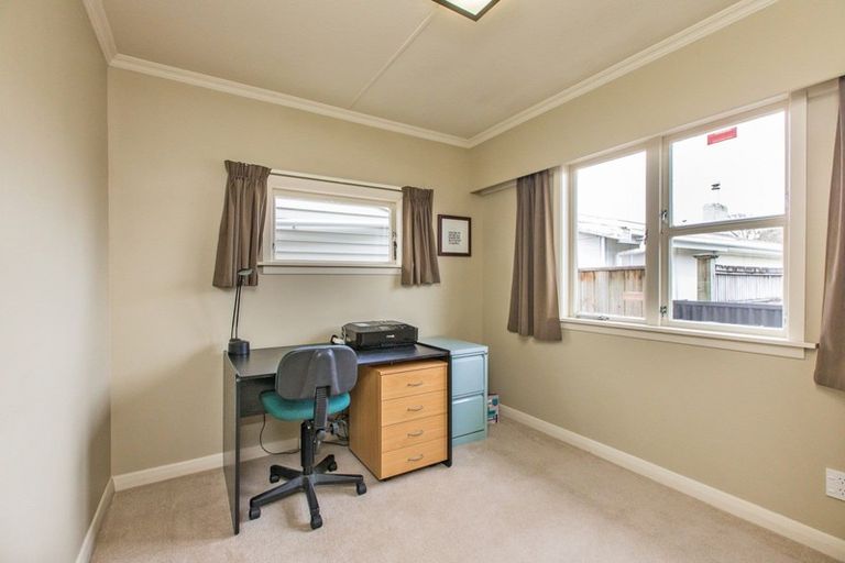 Photo of property in 4 Woodstock Place, Hokowhitu, Palmerston North, 4410