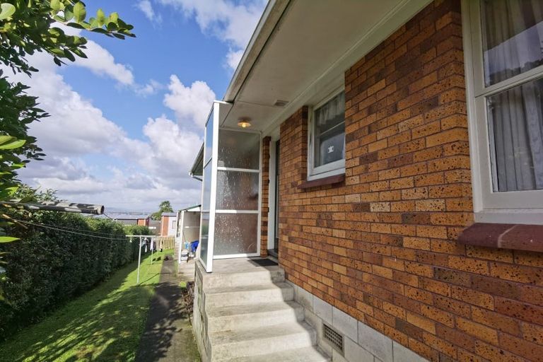 Photo of property in 2/35 Arthur Road, Hillpark, Auckland, 2102