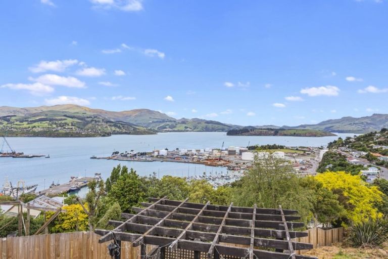 Photo of property in 17 Bridle Path, Lyttelton, 8082