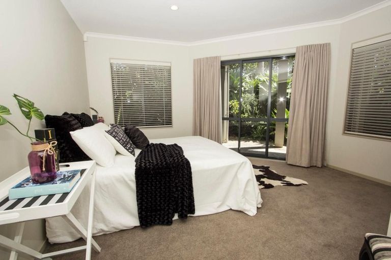 Photo of property in 2 Baverton Drive, Flat Bush, Auckland, 2016