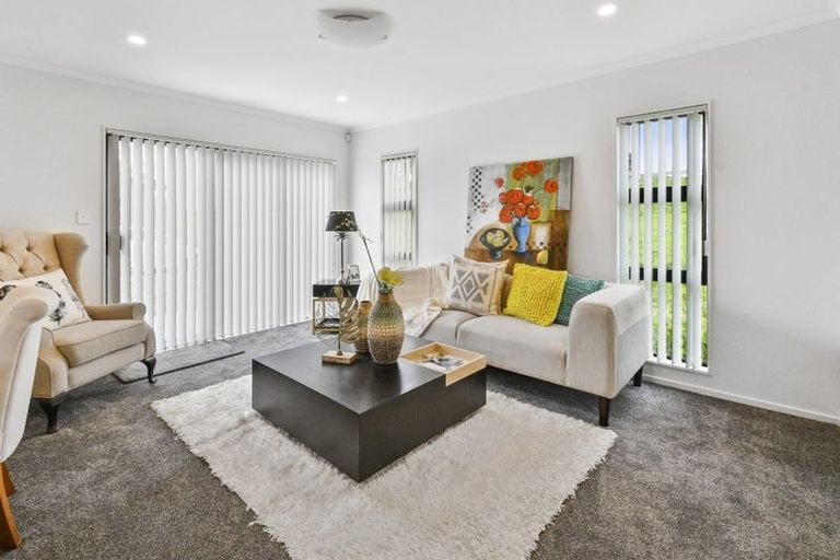 Photo of property in 10 Ambedkar Way, Pukekohe, 2120