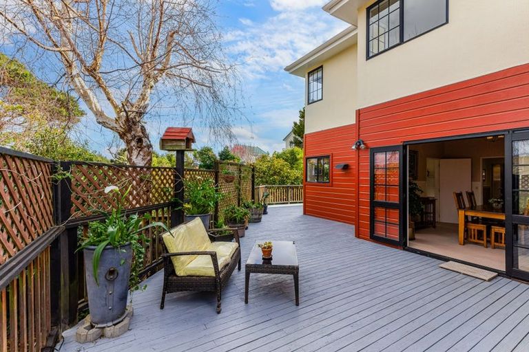 Photo of property in 6 Samwell Drive, Whitby, Porirua, 5024