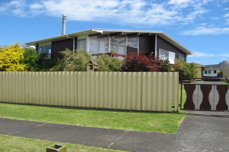 Photo of property in 3a Upwood Place, Mangere, Auckland, 2022