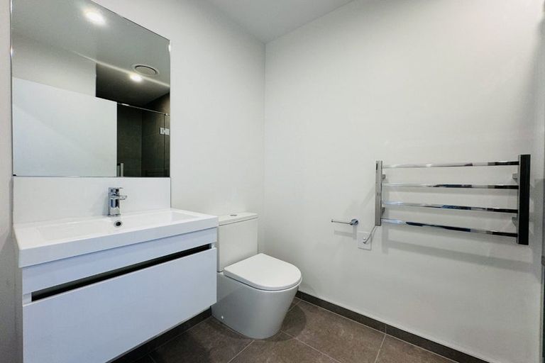 Photo of property in 3a Malaga Crescent, Harewood, Christchurch, 8051