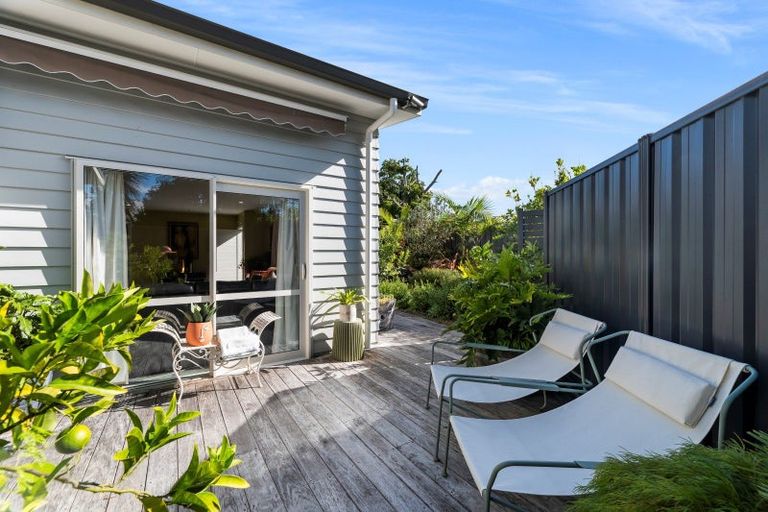 Photo of property in 35 Waione Avenue, Athenree, Waihi Beach, 3177
