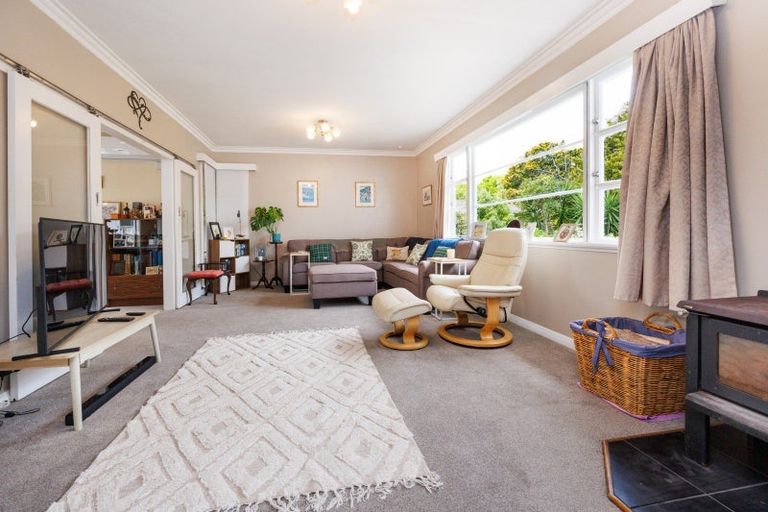 Photo of property in 9 Parata Street, Hokowhitu, Palmerston North, 4410