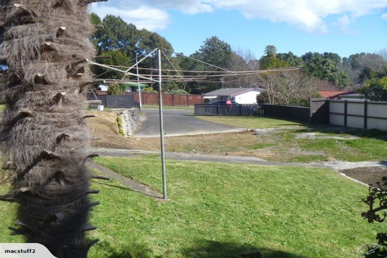 Photo of property in 35 Cumberland Crescent, Welcome Bay, Tauranga, 3112