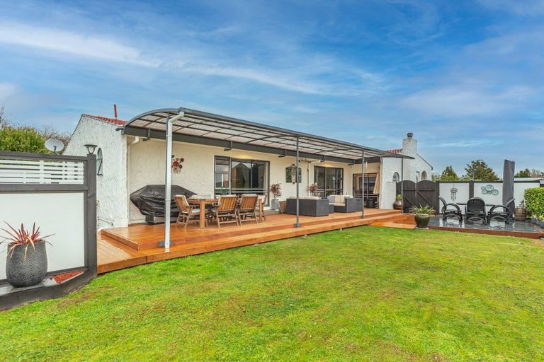 Photo of property in 12 Te Kama Street, Levin, 5510