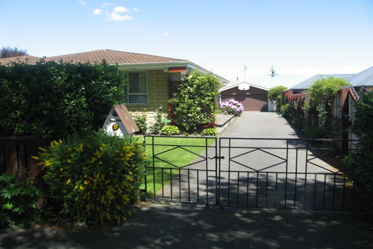 Photo of property in 9 Barnes Road, Redwood, Christchurch, 8051