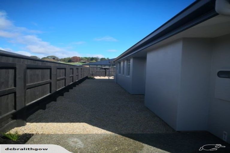 Photo of property in 18 Hart Road, Hauraki, Auckland, 0622