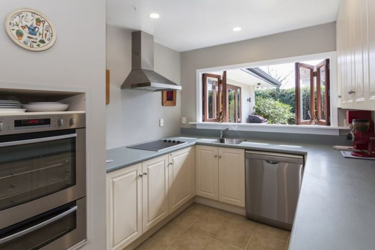 Photo of property in 17 Mcdougall Avenue, St Albans, Christchurch, 8014