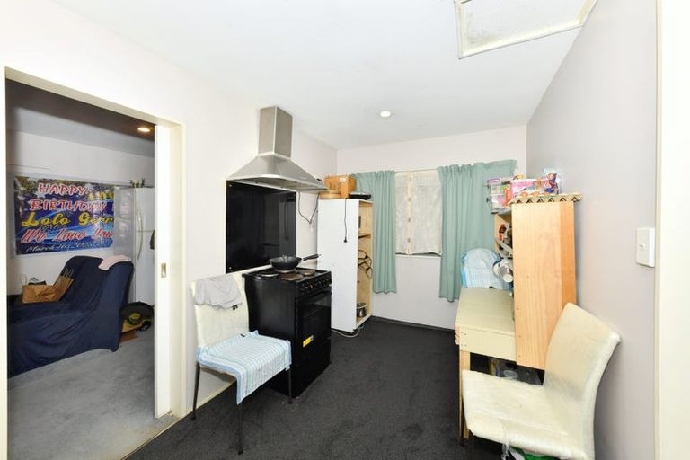 Photo of property in 39 Kathleen Crescent, Hornby, Christchurch, 8042