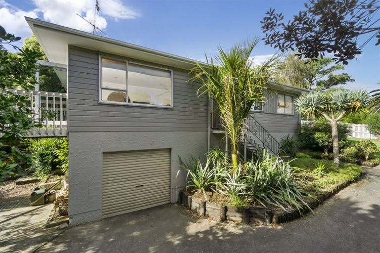 Photo of property in 1 Cranston Street, Torbay, Auckland, 0632