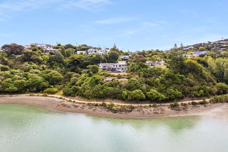 Photo of property in 64a Mana View Road, Paremata, Porirua, 5026