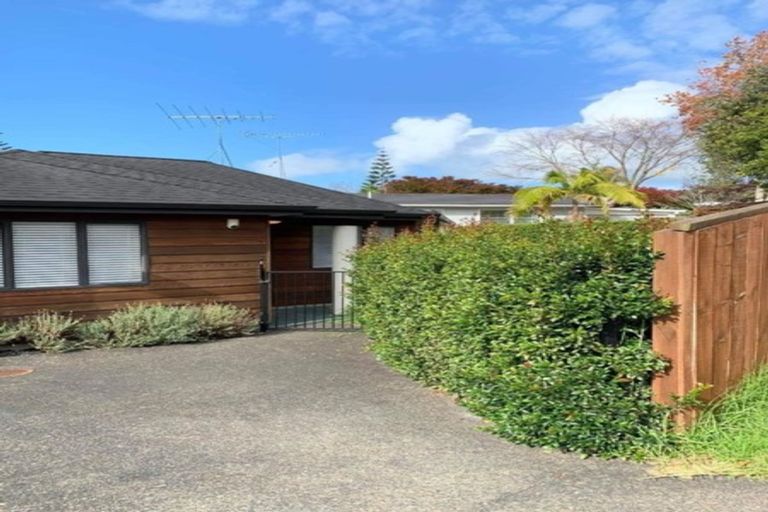Photo of property in 2a Bronwyn Place, Torbay, Auckland, 0630