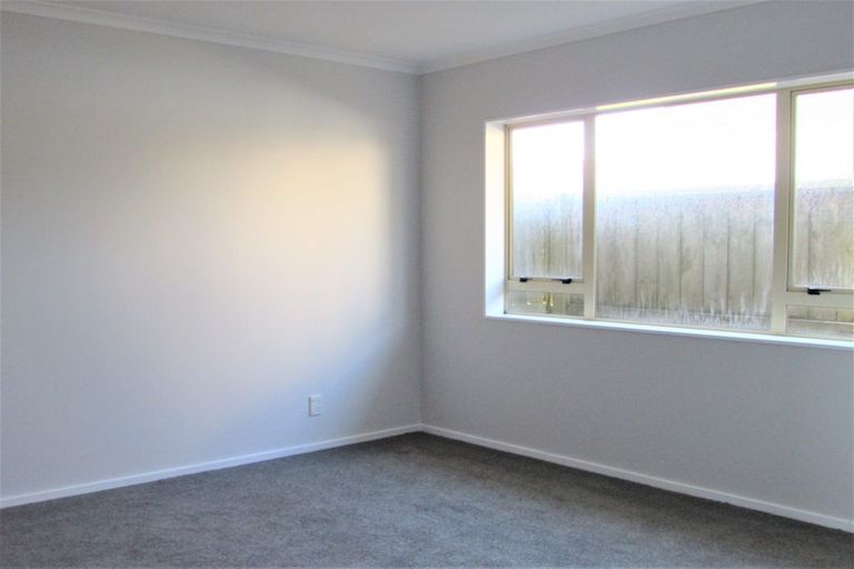 Photo of property in Miramar Villas, 5/3 Byron Street, Miramar, Wellington, 6022