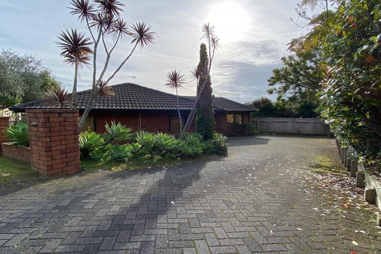 Photo of property in 25a Westerham Drive, Dannemora, Auckland, 2016