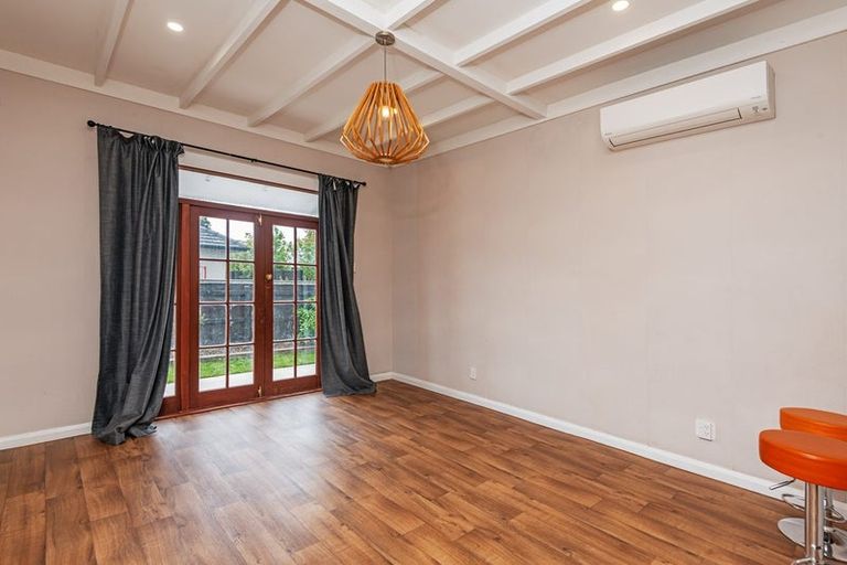 Photo of property in 322 College Street, West End, Palmerston North, 4410