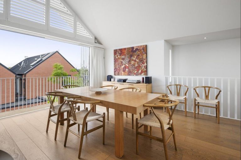 Photo of property in 92c Hinemoa Street, Birkenhead, Auckland, 0626