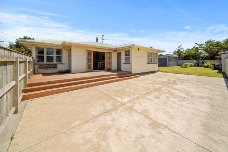 Photo of property in 5 George Street, Hawera, 4610