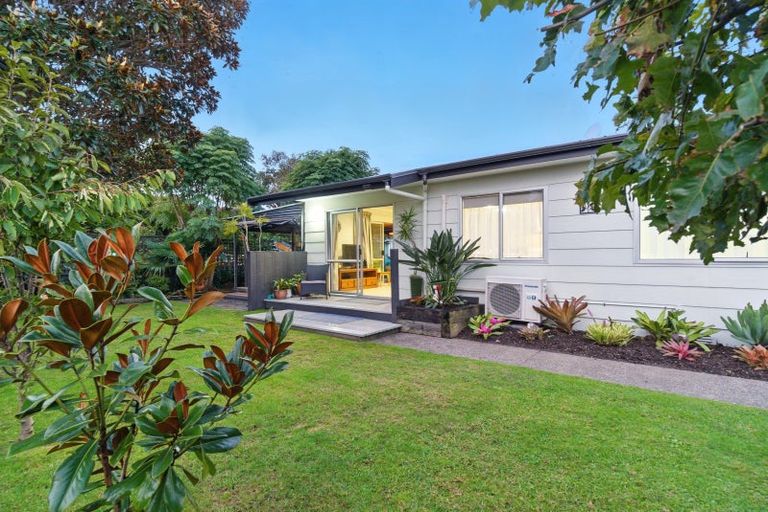 Photo of property in 2 Kirkpatrick Place, Papamoa Beach, Papamoa, 3118