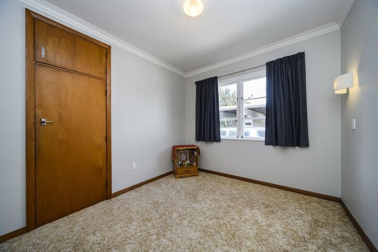 Photo of property in 583 Featherston Street, Roslyn, Palmerston North, 4414