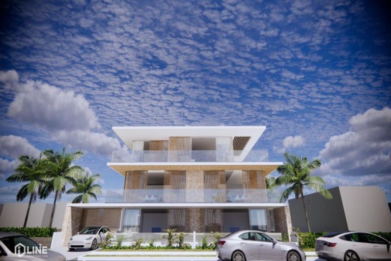 Photo of property in 1/30 Marine Parade, Mount Maunganui, 3116