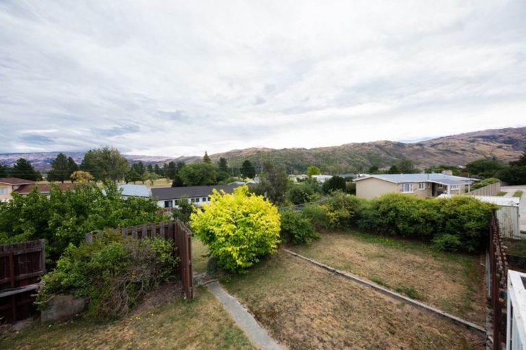 Photo of property in 49 Newcastle Street, Clyde, 9330